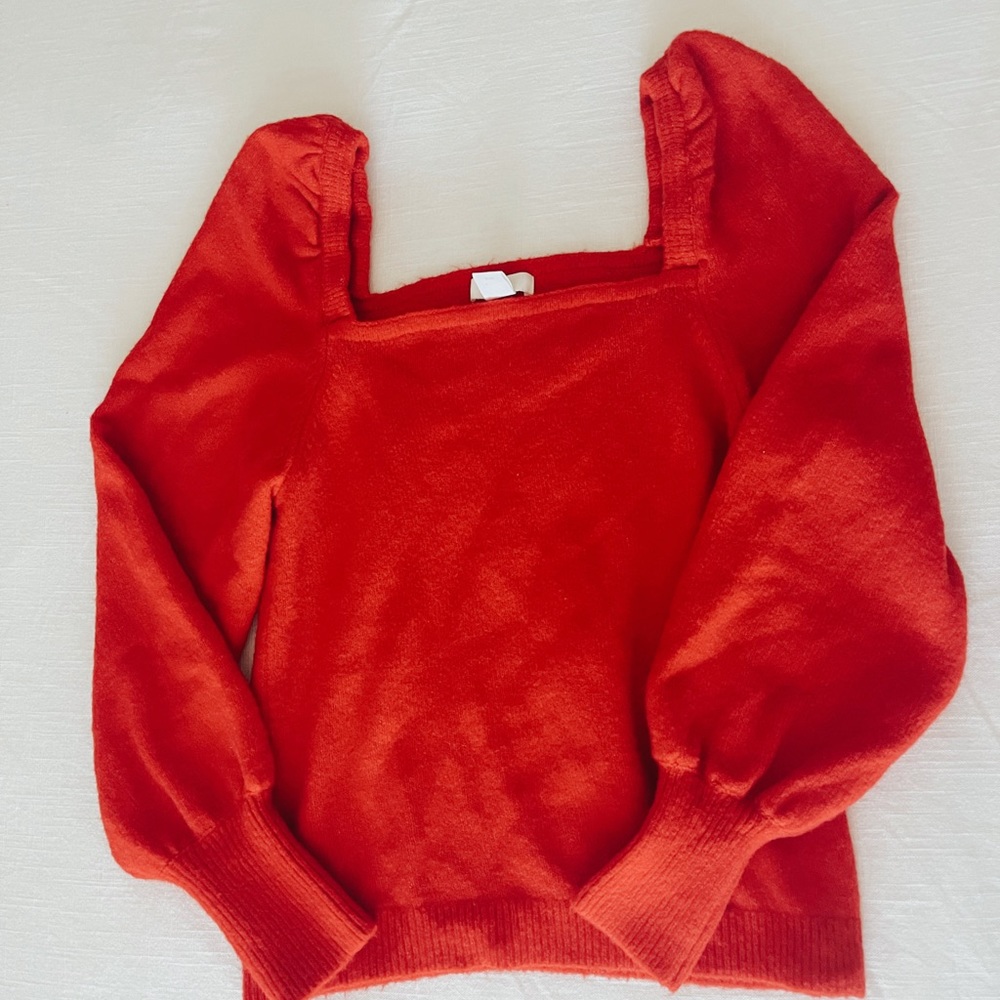 Puffed sleeve sweater